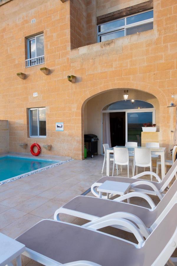 Inni Holiday Home With Infinity Pool Gharb  Exterior photo